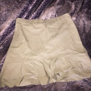 Olive colored madewell skirt size 4